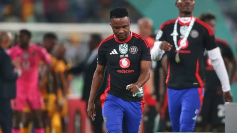 Kaizer Chiefs Transfers: Amakhosi Pursue Free Agents Mbule and Mako